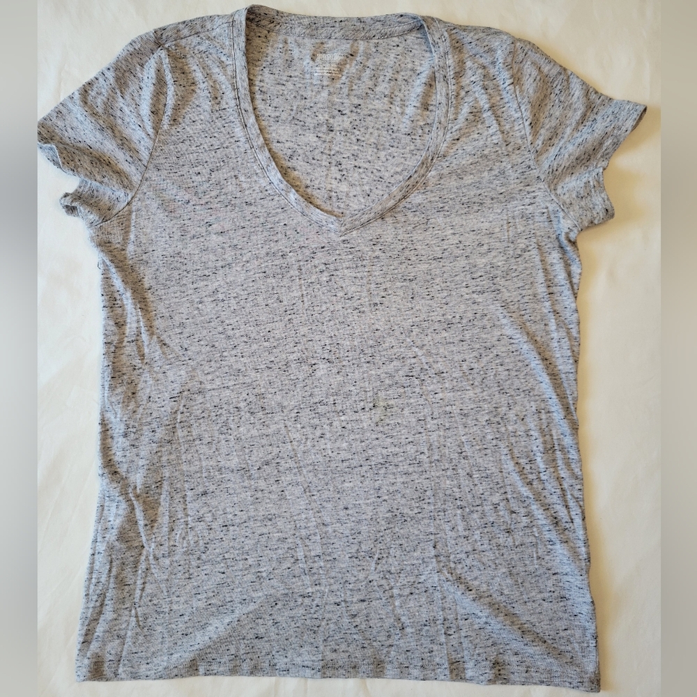 PINK Gray Women's V-Neck T-Shirt Size Large